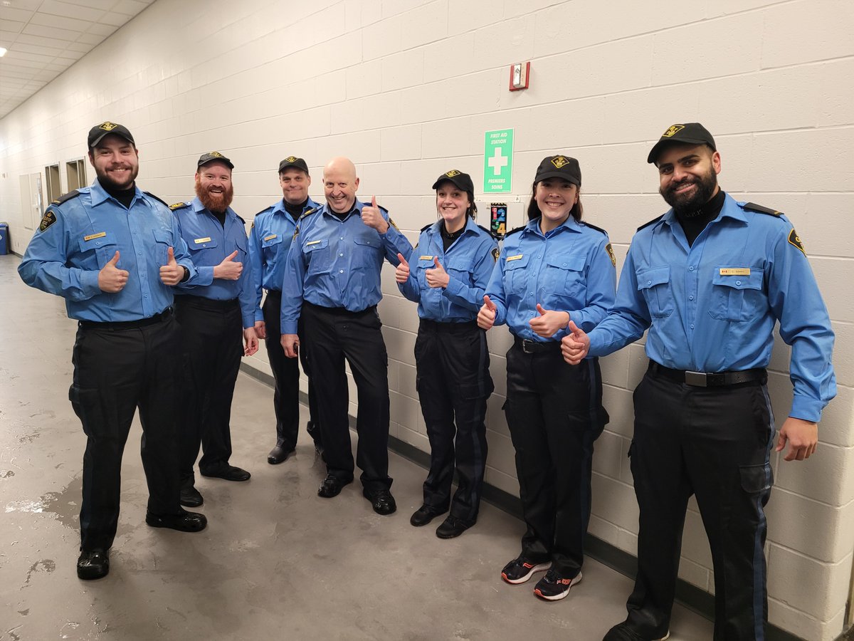 #OPP #Auxiliary members from Ottawa, Russell, and Lanark were #freezinforareason today with @OttawaPolice and our other emergency service partners at Algonquin College in #OttCity to support @SOOntario. What a great day to take the plunge!^ln