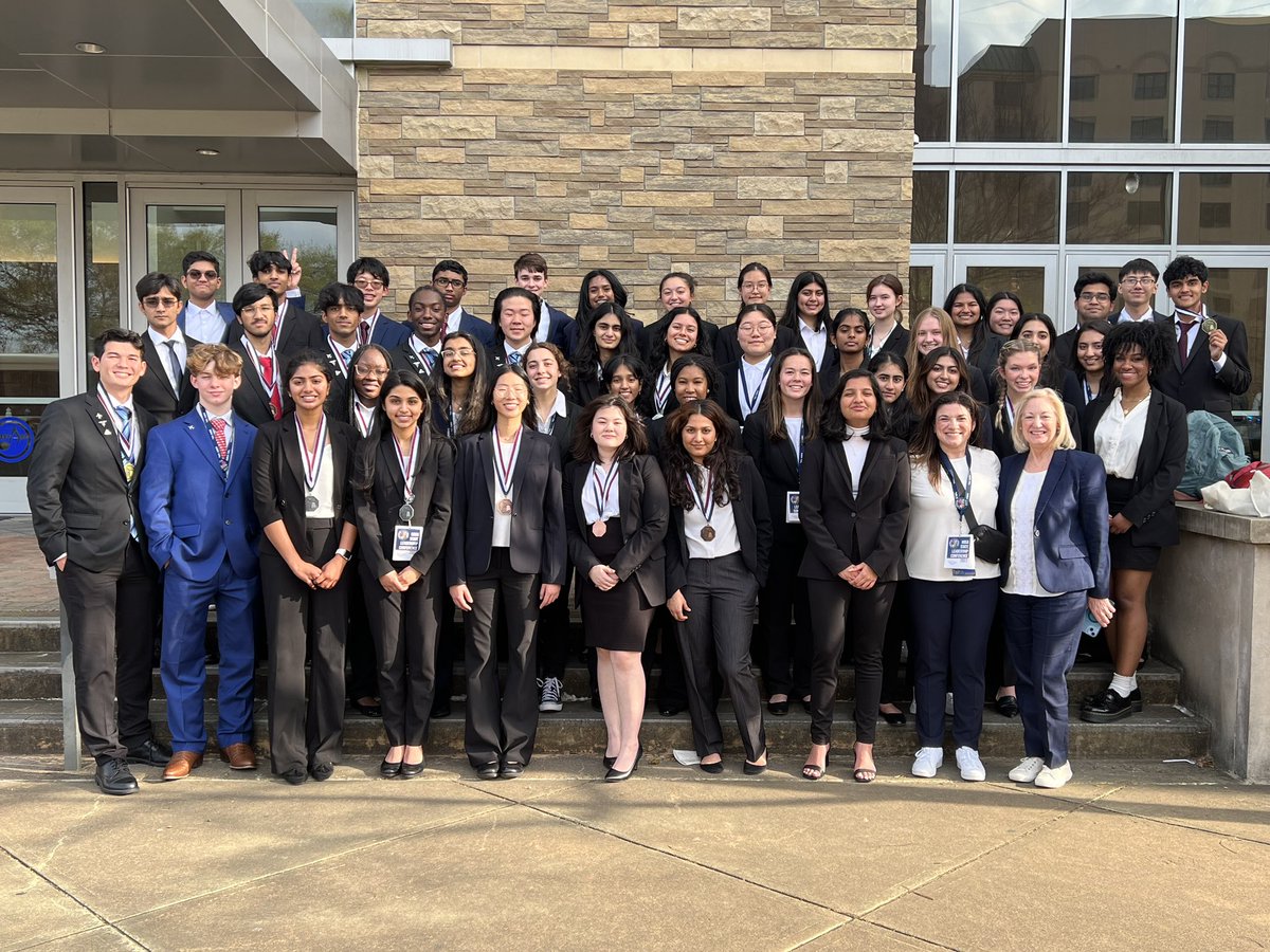 AshleySteinert1's tweet photo. Congratulations to JC HOSA on another successful State Leadership Conference!  We swept 🧹 Epidemiology and Creative Problem Solving, which is the 1st time in school history!  We took home 11 gold medals, 7 silver medals, 7 bronze medals, and
9 in either 4th place-6th place! https://t.co/IC8W5hOmpk