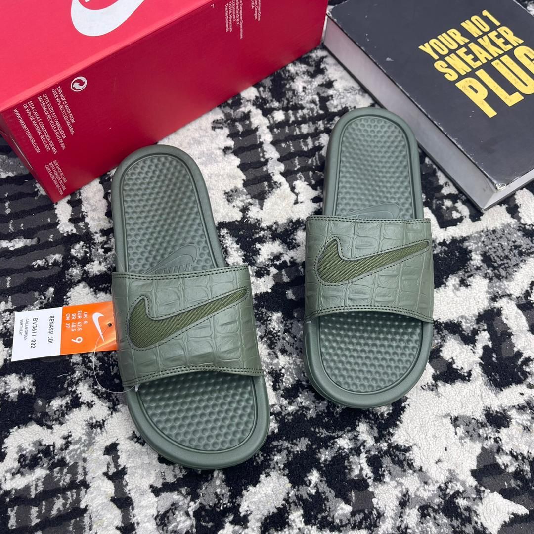 Nike Benassi Slides Now Available in Store in Multiple Colous

Size 40-49.5‼️

Available for immediate delivery worldwide 🌍

#fblshoes
#shopnow
#shopnow 
#shopfbl
#Formula1 
#CryptocurrencyMarket 
#fashion
#love
#art