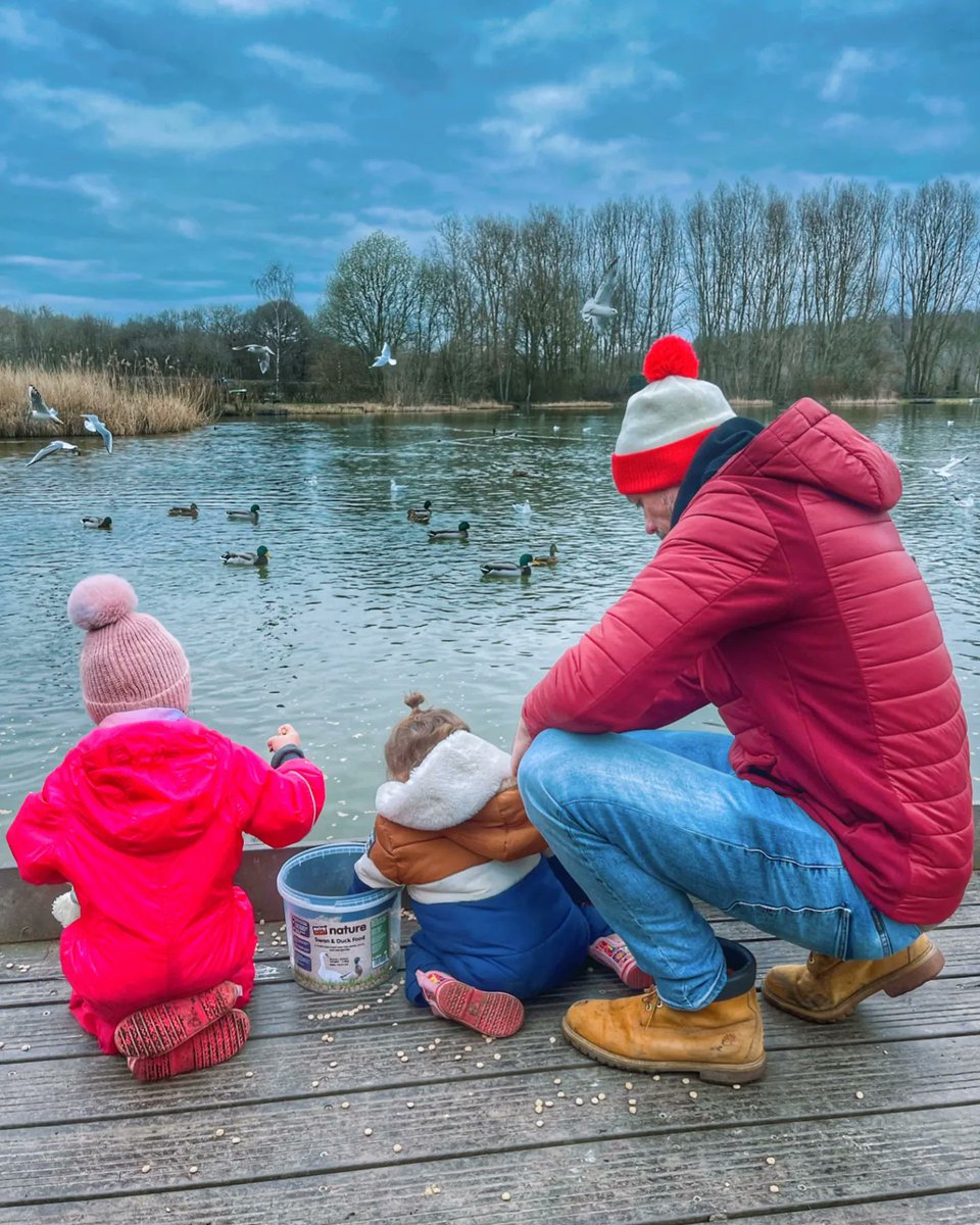 garethicke's tweet image. Lovely family day at Brierley. Now for Rangers v Bruins. Hope you're all having a great Saturday.
