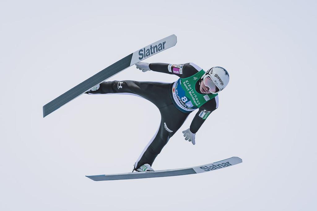 🎉🎉🎉 Nepozaben razplet na #Planica2023!!! Bravooooo svetovni prvaki, bravo #TeamSlovenia!!!! Iskrene čestitke zlata 🥇🥇🥇🥇ekipa 🇸🇮!!! 💪
#eusport
@PlanicaNordic @TeamSlovenia @SloskiSZS