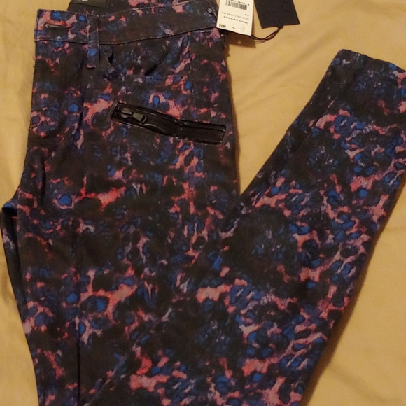 LenitaApril's tweet photo. So good I had to share! Check out all the items I'm loving on @Poshmarkapp from @BartosekRoxanne #poshmark #fashion #style #shopmycloset #ellentracy #reiss #joesjeans: https://t.co/LJP93PLk76 https://t.co/KC6QKhZXt2