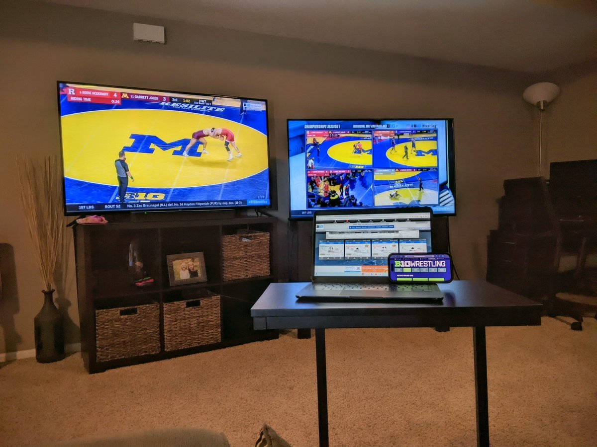 Akena's tweet photo. #B1GQuadBox #B1GWrestle #B1G10Championships #ShaneSparks #NeverAnEasyEscape https://t.co/5J1FjHLrAr
