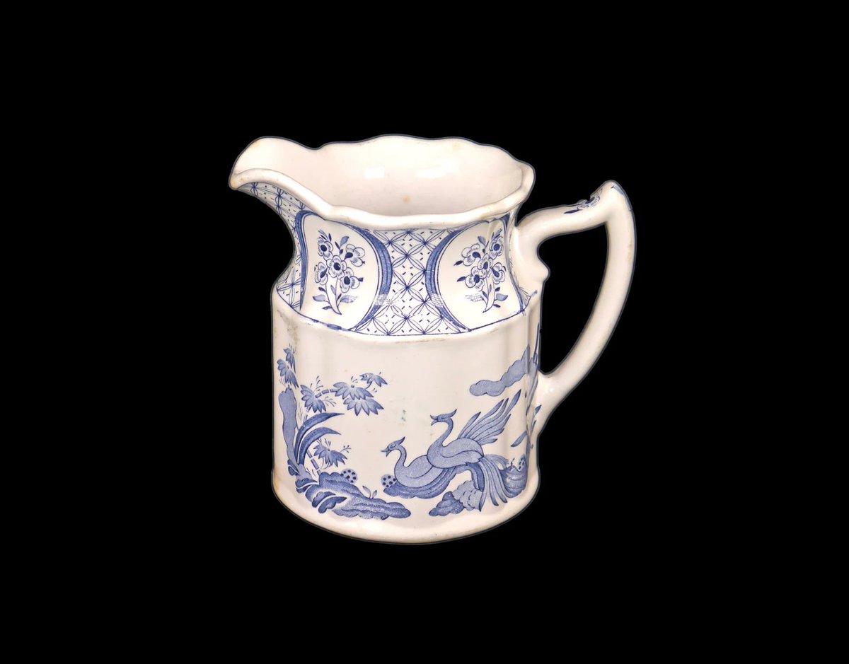 G97816960Girl's tweet photo. Antique Victorian Furnivals Old Chelsea 647812 blue-and-white pitcher made in England. https://t.co/Kw7PGJYoLc via @Etsy #BuyfromGroovy #antiqueshop #pitcher #bluewhitedishes #tableware #antiquetableware #Furnivals #FurnivalsOldChelsea #Victoriana #Victoriandishes #EtsySellers https://t.co/dArnmsgSYg