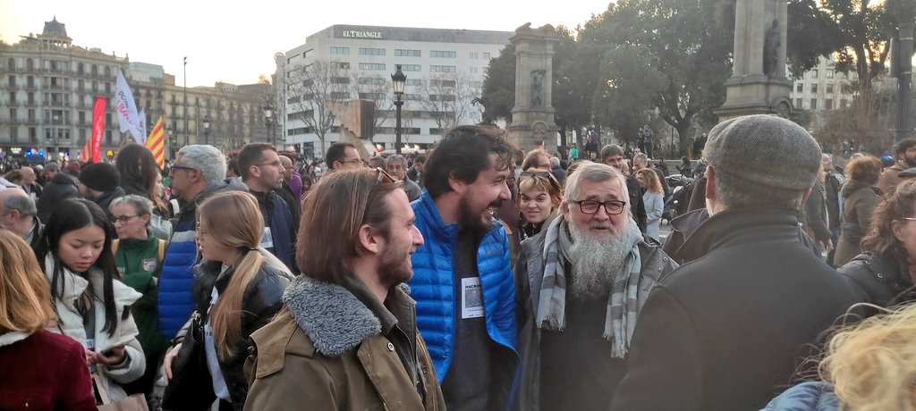 CUPcornella's tweet photo. 🍃 Ens manifestem contra els macroprojectes que trinxen la terra, pugen el preu de l'habitatge i precaritzen el treball

❌ No als pressupostos del PSC, ERC, Comuns i Foment! 

#StopMacroprojectes
#ConstruïmElFutur https://t.co/NzvMGBz2k5