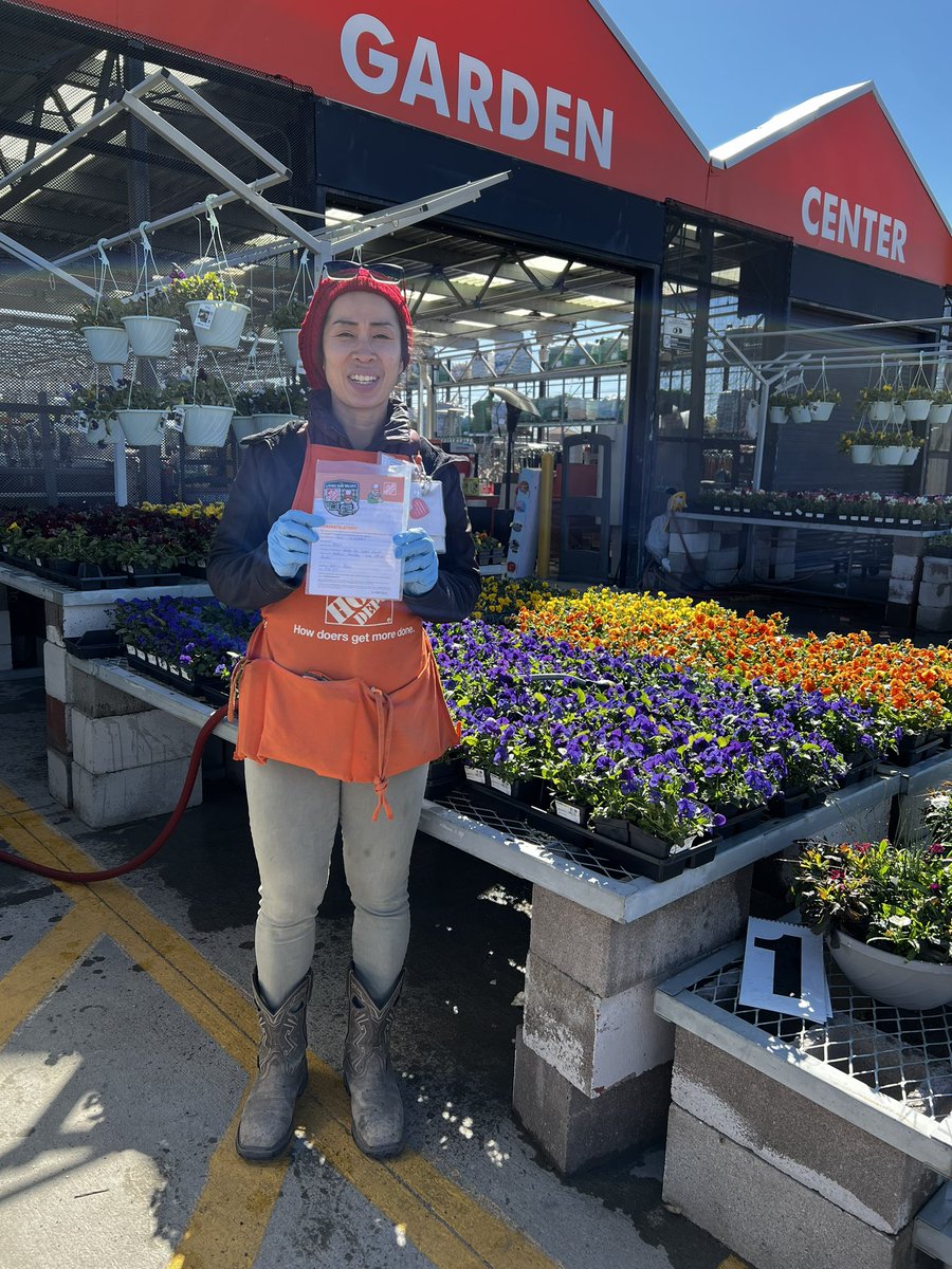 Kevin_Felix_'s tweet photo. I’d like to Thank all of my of my Garden team for all their hard work to ensure we are Spring READY! 🌵🤩 @Fuerstenberg15 @krys_ann88 @DianaSundermann @g_bobberkingz @OscarM_8523 @Dalton8523 https://t.co/7bq20dja9j