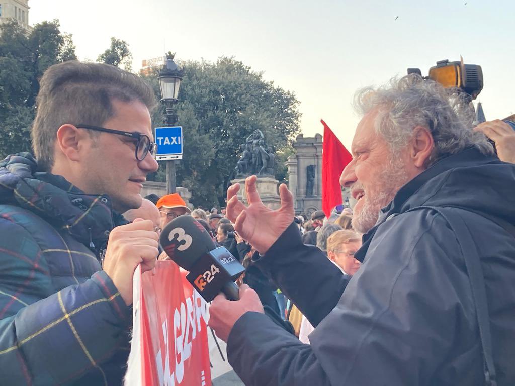 stopmacroparc's tweet photo. 📣📣📣A la manifestació unitària de Barcelona per dir NO als macro parcs eòlics marins
#salvemelgolfderoses #renovablessíperòaixíno https://t.co/nXLvEPxsAF
