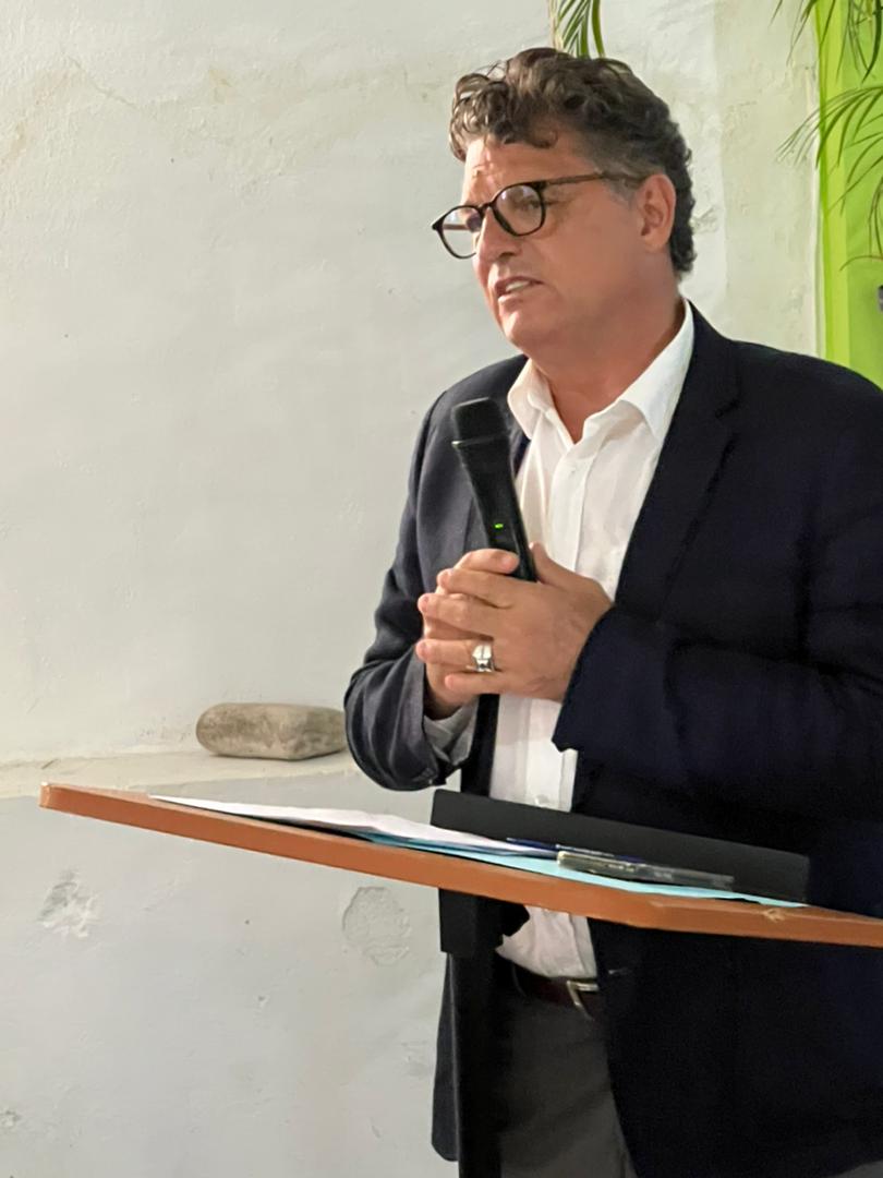 "Jeunes, exprimez votre solidarité à vos frères et sœurs de Port-au-Prince et de l'Artibonite, qui souffrent en ce moment d'une violence sans nom", a dit aujourd'hui Bruno Maes, Représentant <a href="/UNICEFHaiti/">UNICEF Haiti</a>, lors de la fermeture de l'atelier sur la communication pour l'Education.