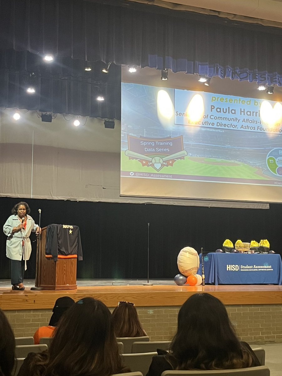 gymnast97_meg's tweet image. Had SUCH A GREAT KEY SPEAKER THIS MORNING FOR OUR HOUSTON #DataSeries Training!! #goastros