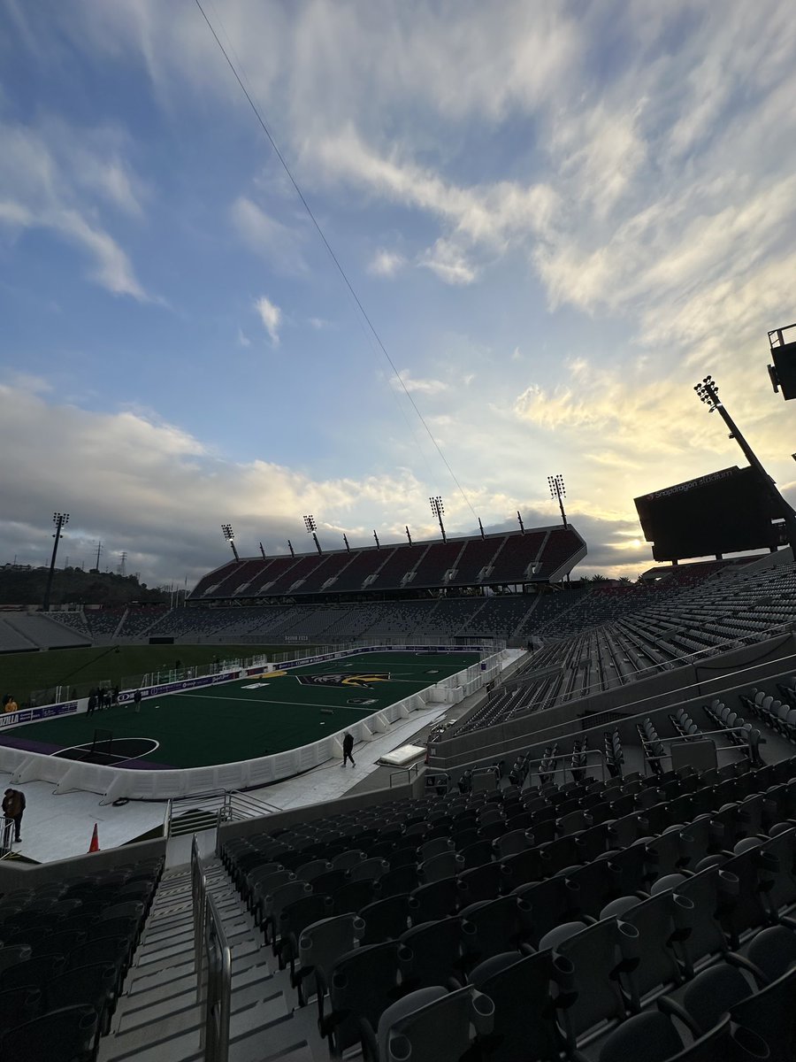 sportresource's tweet photo. Sport Resource Group is honored to partner with @SealsLax and @vegasdesertdogs on today’s first ever @NLL outdoor game featuring our #ProWall Rink System. Good luck guys! https://t.co/PCyfEcm3s5