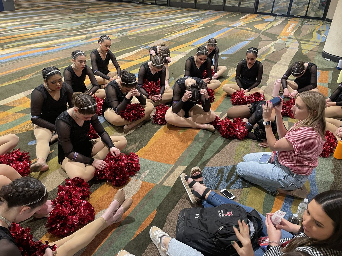 Visualization. See the success in your mind. Go do it! Love how <a href="/ChargerSpirit/">WC Spirit</a> utilizes this tool for success. <a href="/NEISDFineArts/">NEISD Fine Arts</a> #bettertogether