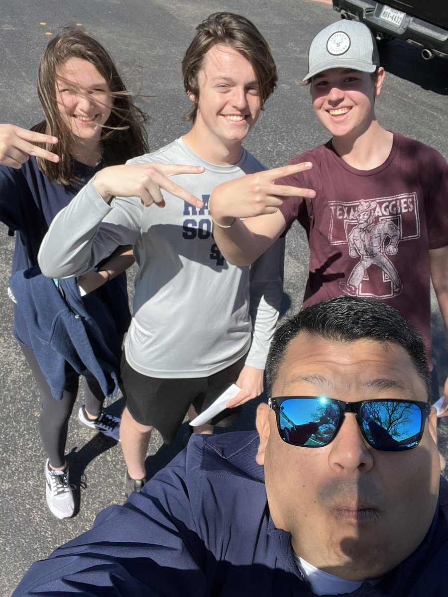 Tony Treviño (@t0nytrevin0) on Twitter photo Some Rangers earning service hours at the Ranger Relays! <a href="/rangerstf_sv/">SV Rangers Track and Field</a> <a href="/trpinkham/">Tammy Pinkham</a> Some Rangers earning service hours at the Ranger Relays! <a href="/rangerstf_sv/">SV Rangers Track and Field</a> <a href="/trpinkham/">Tammy Pinkham</a>