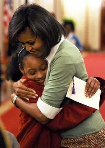 AuthorJoeNBrown's tweet photo. I miss all the Obama Hugs ๐ซ especially from โฆโฆ@MichelleObamaโฉ, this was a form of #ObamaLove. Our 44th First Lady #MichelleObama did that very well. #ObamaHug ๐ค https://t.co/YVseDmrNOX