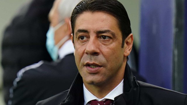 Rui Costa 🗣️: “O futuro vai sorrir-nos. O passado orgulha-nos, o presente desafia-nos e o futuro inspira-nos. Só dependemos de nós para alcançar os objetivos e conquistas que os sócios anseiam e merecem. É nisso que temos de estar concentrados, talento, trabalho e ambição.”