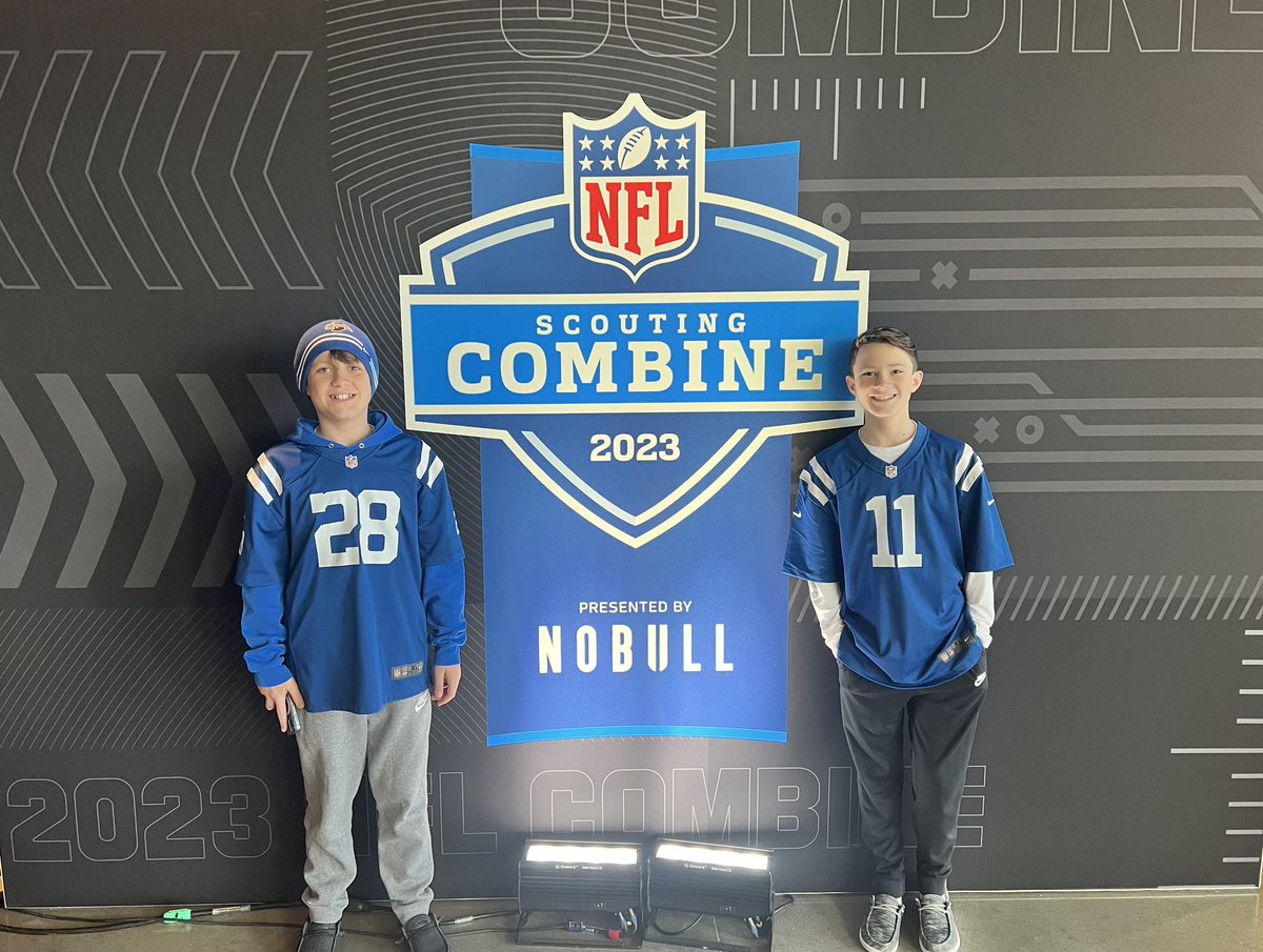 GoldnGoose's tweet photo. Stout boys out here helpin’ the @Colts scout their next QB!
@NFL #NFLCombine #NFLCombine2023 https://t.co/gxbta6JEvy