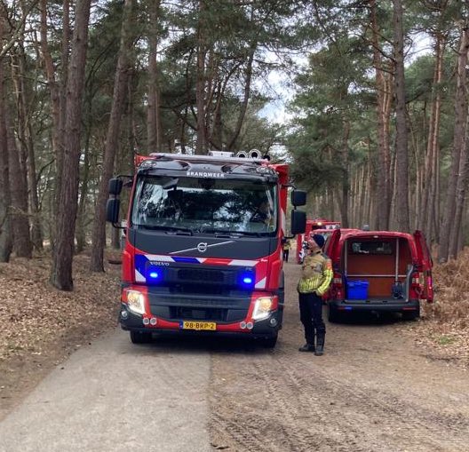 bosw8erLuc's tweet photo. Vandaag grote gezamenlijke  bosbrand oefening op #kampina met meerdere korpsen. Goed om voorbereid te zijn en hopelijk blijft het daarbij. @Natuurmonument @Oisterwijknews https://t.co/bTX4UBsJoa