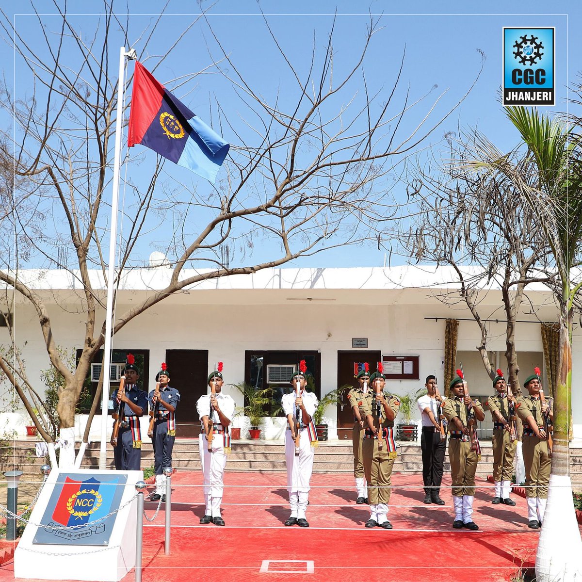 cgcuniversity's tweet photo. As NCC students, our cadets stand for bravery, honor, and sacrifice.
Having a NCC flag besides is a reminder of the sacrifices made by our brave soldiers and their families.
Jai Hind😇
#NCC #Flag #LegacyOfBravery #nccflag #nccoffice #cgc #cgcjhanjeri https://t.co/j5qEglrDJ8
