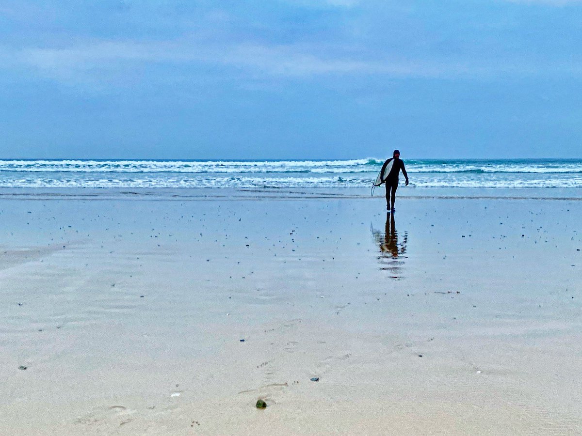 Watergate Surfer

#beach #surf #watergatebay #watergatebayhotel #cornwall #atlantic #atlanticocean #atlanticcoast