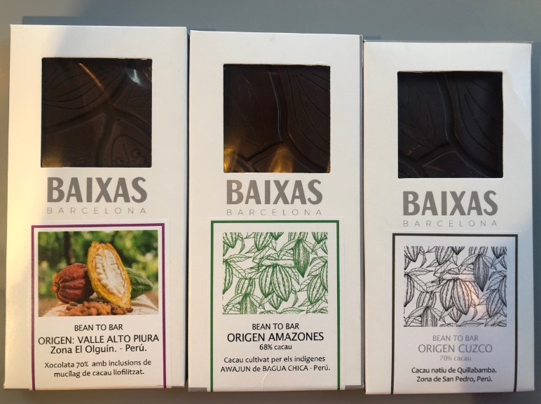 Desde la adquisición de las habas de cacao en origen, el chocolatero controla todos los procesos hasta la tableta final que compraremos. Los mejores chocolates #beantobar de España: soniagraupera.com/2022/02/los-se… @Maychoco_ @Kaitxo2017 @Utopickcacao 
#beantobarspain