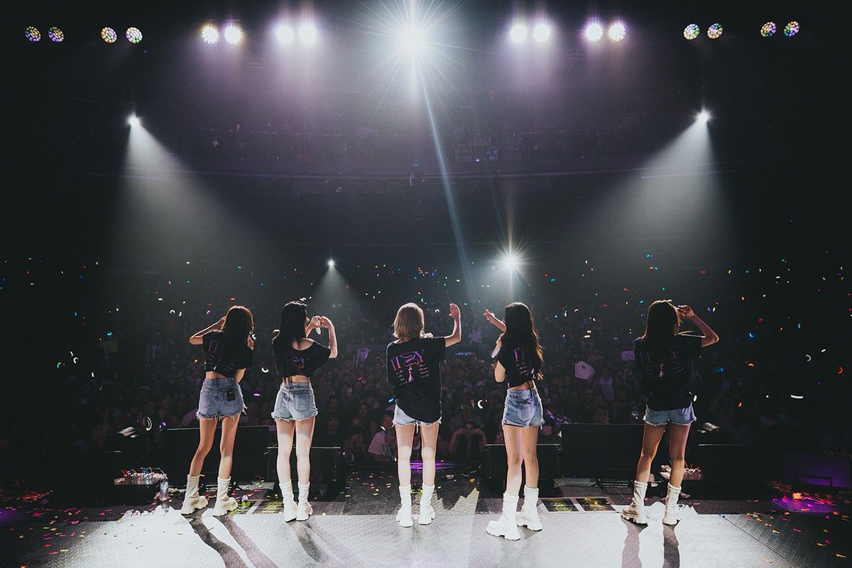 dazedby_IU's tweet photo. Rent free residents of my heart 😘🥴😍 
Thank you for filling my heart and days with so much joy.
#아이유 #있지 #이달의소녀 #srchafreen #Beckysangels #FreenBecky https://t.co/1jMTnPAPvY
