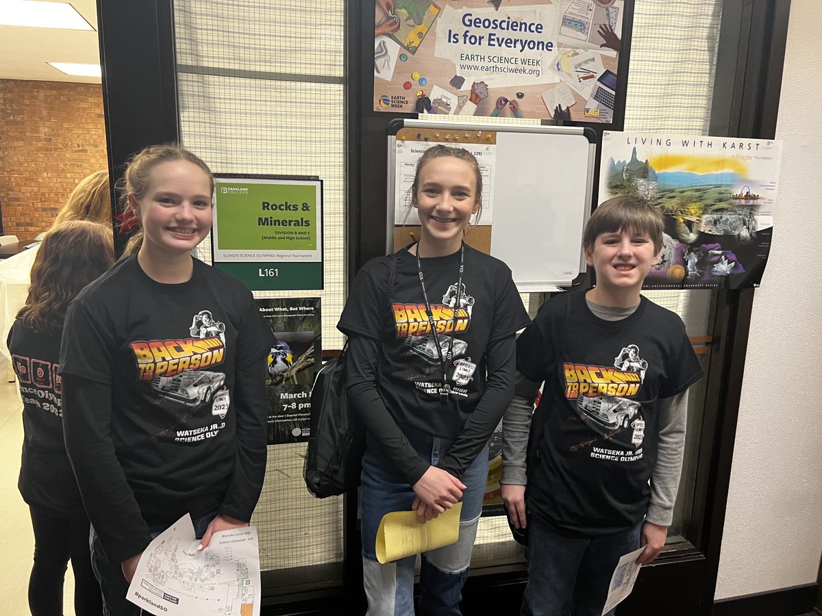 GRS_Science's tweet photo. Rocks & Minerals 🪨⚒ Crew is ready to go…great to be back in-person & seeing real 🪨 😉
#WJHtradition #geosciencerocks https://t.co/HxoloISaSD