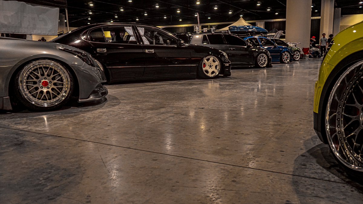 jbxclusive's tweet image. Here’s some of my favorite shots from #SlammedEnuff Daytona 2022! 

📸 @MiA7X_O 

Check out the full Featurette here!! 
youtu.be/WxAhyUw2UTU

Follow Fitment Flix on YouTube
youtube.com/@fitmentflix

Follow Fitment Flix on Instagram
instagram.com/fitmentflix?ig…