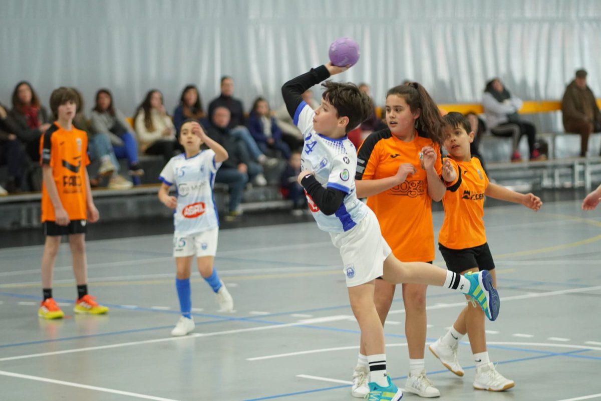 ClubCisneBalonm's tweet photo. 🤾♂️RESULTADOS BASE | Victoria de los alevines del Club Cisne Óptica MiraMaruxa ante @BMrodeiro Cogal por 9-7 ¡Ese Cisne! 👏👏👏
📸 Fernando Lago
#SomosCisne #EsaBase #OrgullososdoNoso https://t.co/MafEbjYmJR