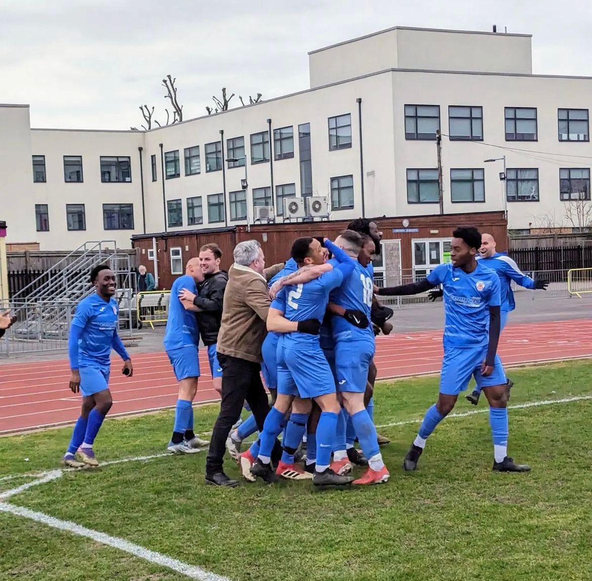 liam_blencowe's tweet image. That’s why we love football! Last minute winner! Up the Trams 🚃 @Croydon_FC