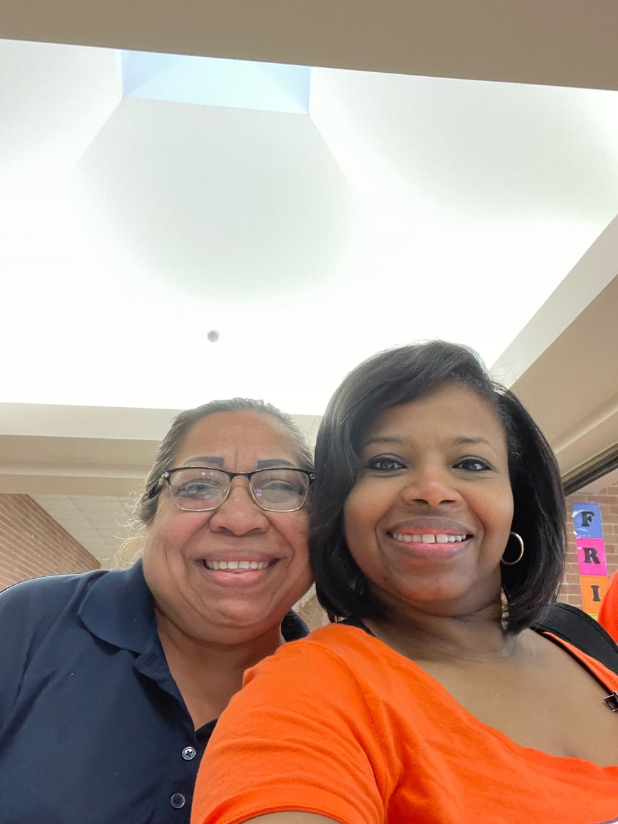 AhmeshaG's tweet image. Great sessions and vendors today at @ChavezHS_HISD #DataSeries2023 @HISDElementary2 @DrAliciaMartin @BetsyRossElem