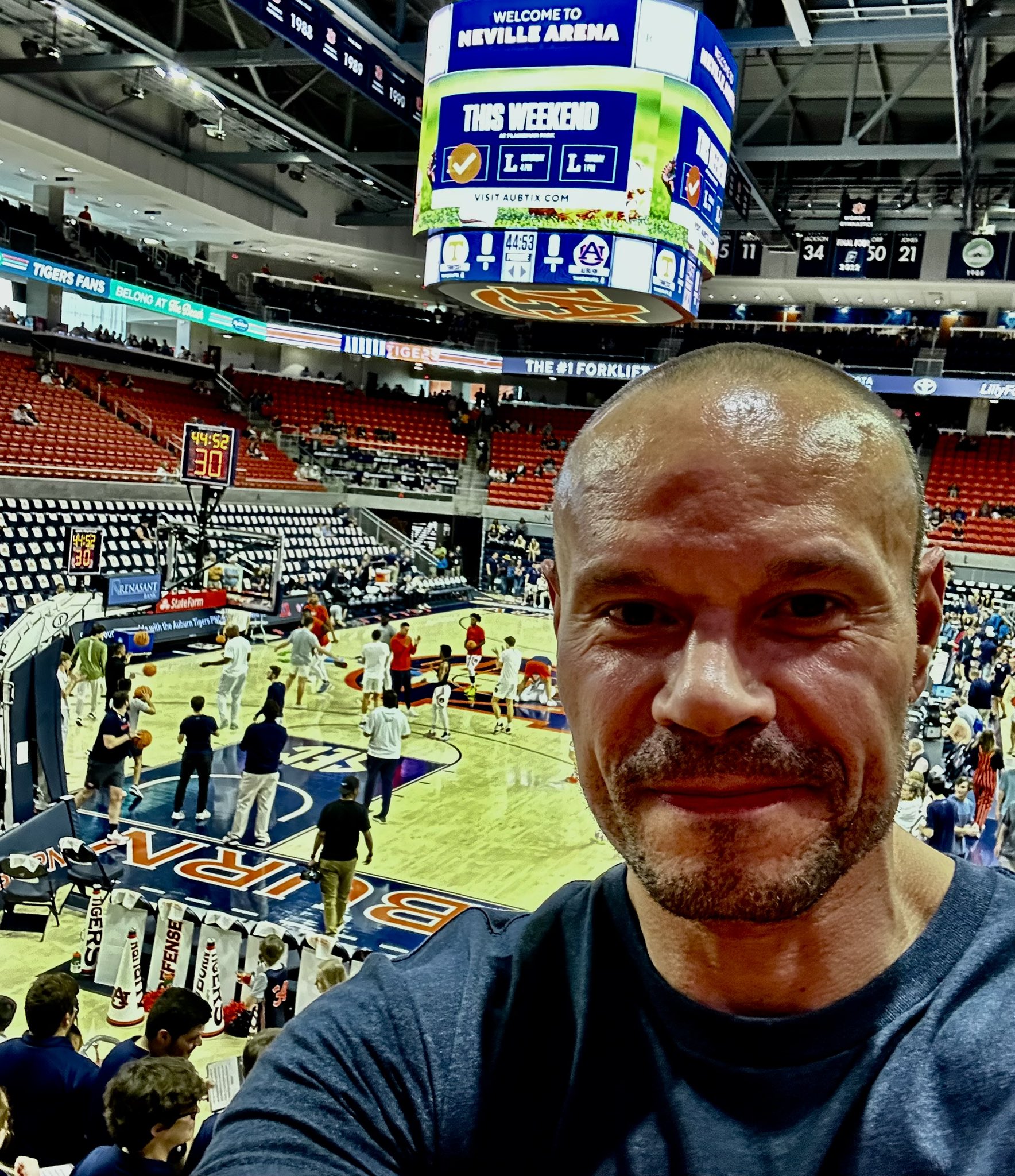 Dan Bongino Tweet - rz3y8on