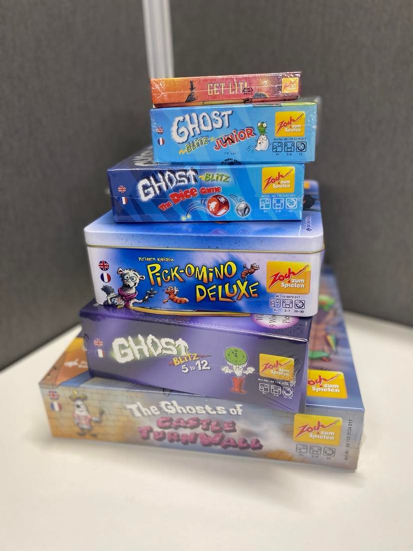MiniMartTalk's tweet photo. New publisher alert! Couldn't even fit all the new games in this picture. Zoch Verlag has board games the whole family can enjoy. Check out all the new here: https://t.co/Zvd0OmH3oK
#boardgamepublisher #familygames #boardgames #boardgamers https://t.co/zMeZFcXwcp