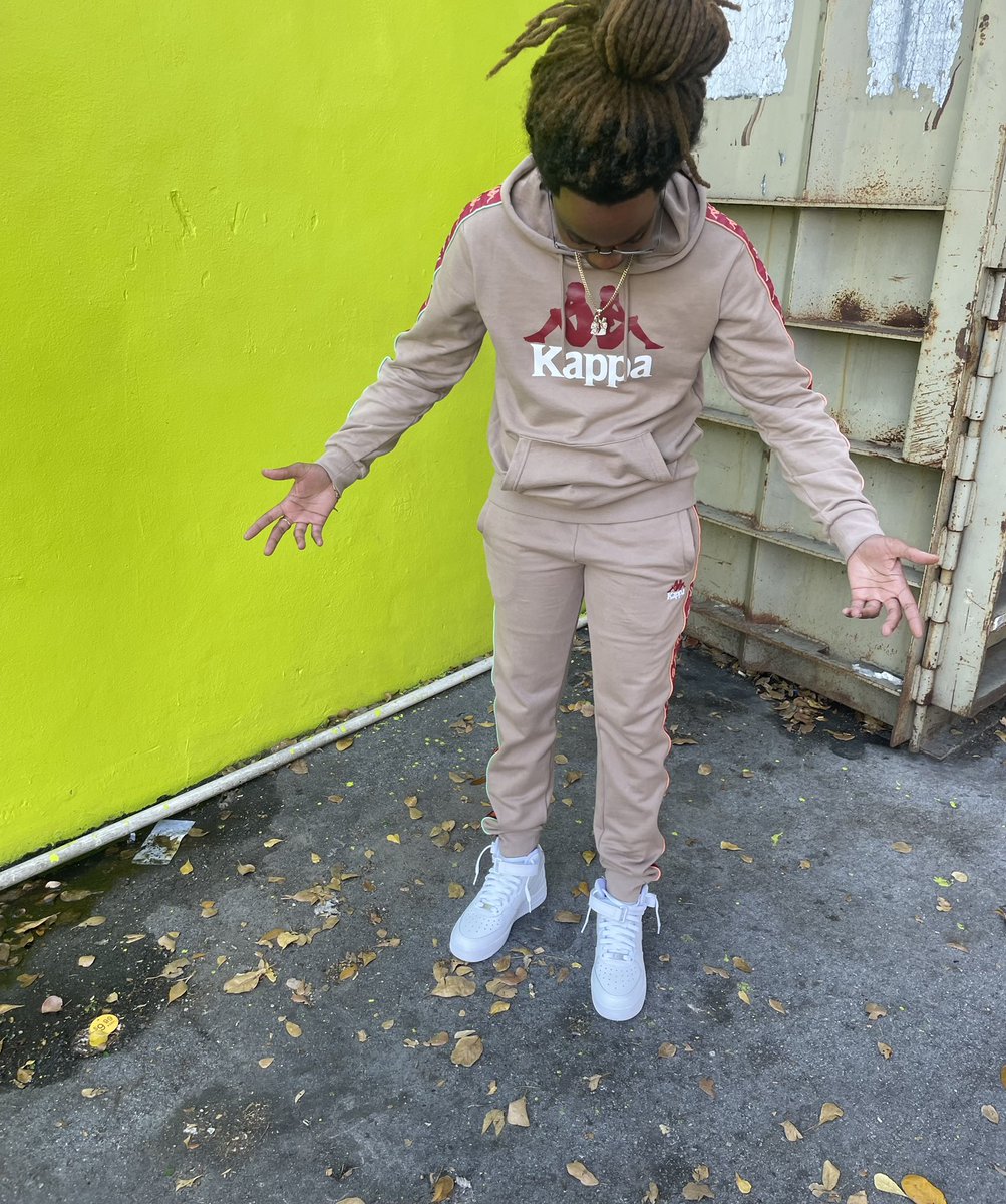 KvnggggDee_'s tweet photo. Only Cause Ian Been This Bih🥱📸
#RestUpMa💔 https://t.co/Ipswx1u9Ed