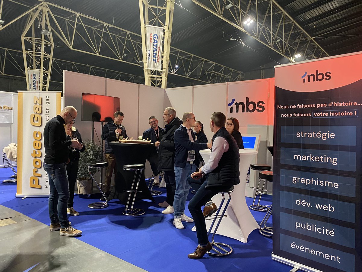 Stand MBS en direct de #indoormotorshow c’est parti pour une soirée de folie ! 🔥 <a href="/c_evenement/">Agence C' l'événement</a>