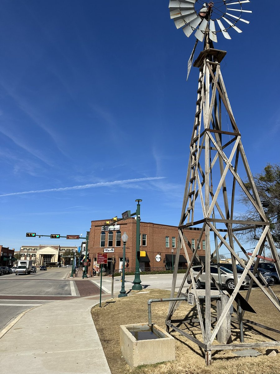 Sunny day at the Grapevine office earlier this week. #grapevine #office #texas