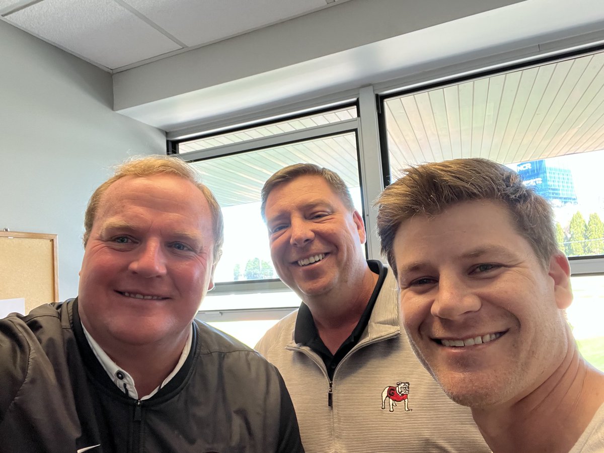 jeffdantzlertv's tweet photo. The legend ⁦@gordonbeckham⁩ !!! Always an honor to visit with Gordo The Great! https://t.co/oywqb9Gtdz