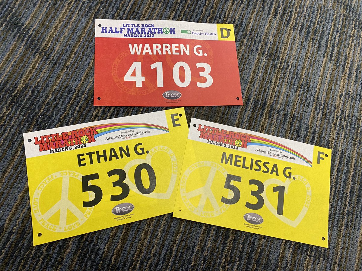 mkgasaway's tweet photo. Marathon weekend! #lr262 #lrmarathon @warren_g_ https://t.co/eAeILbeN6i
