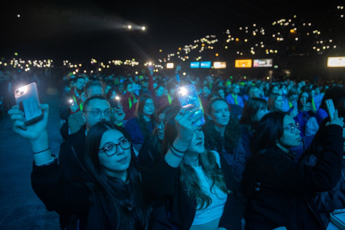 CAFOD's tweet photo. We had an incredible day at #Flame2023! 🙌💚
It was amazing to witness thousands of young people #RiseUp to the beautiful adventure that is our Catholic faith. https://t.co/bXMDvkp5wb
