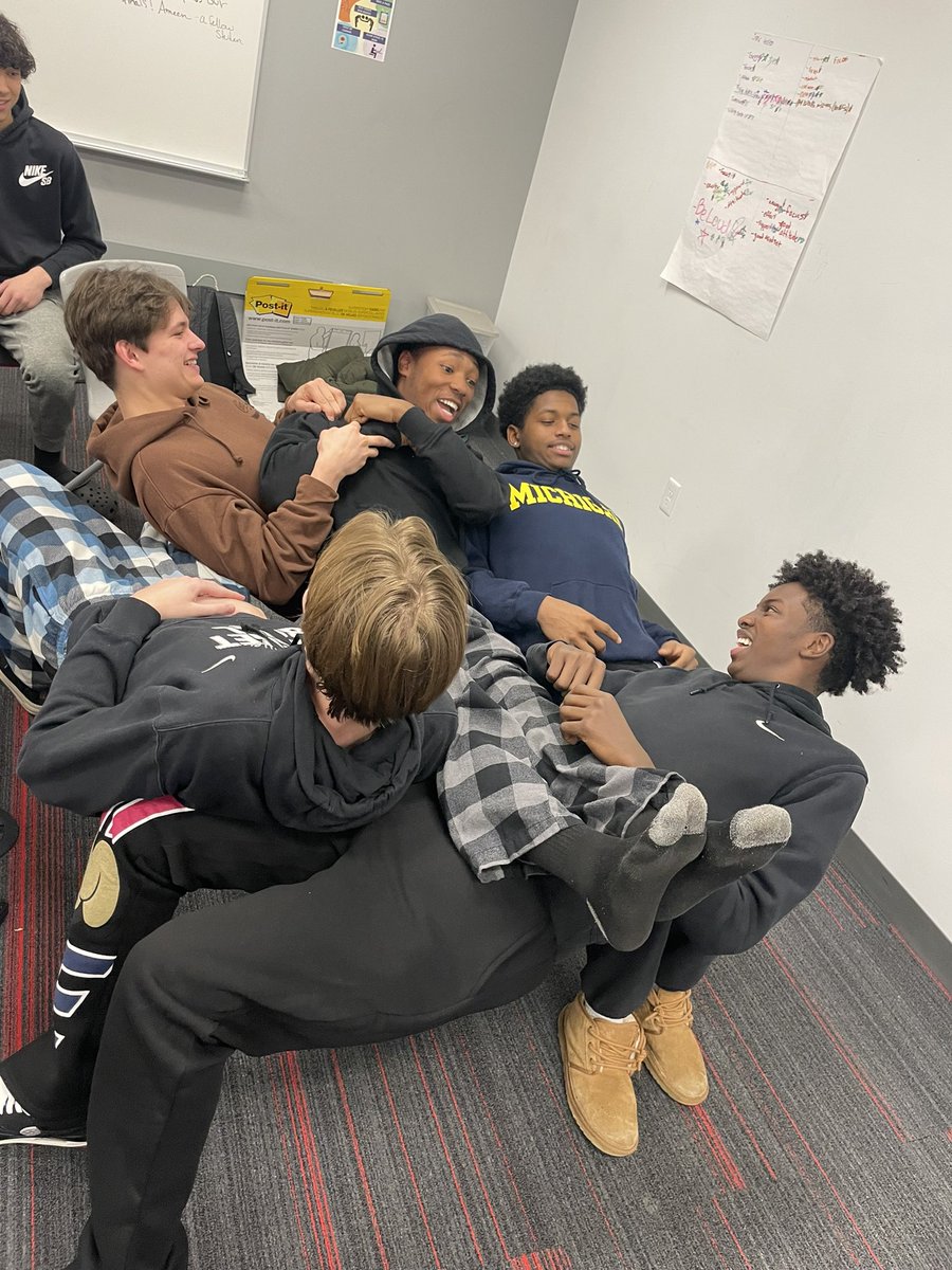 Roseville Basketball tweet media