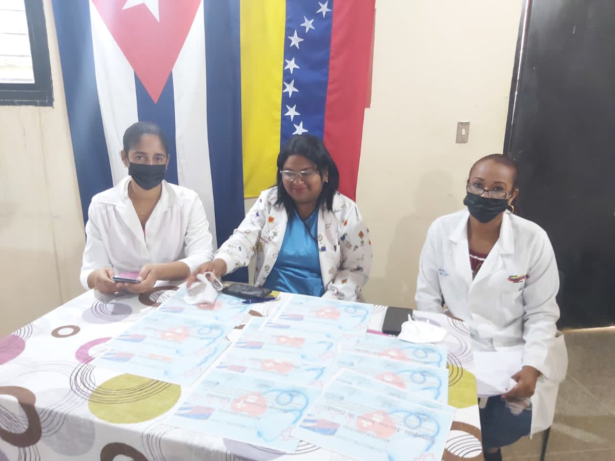 Cubacooperabol2's tweet photo. Centro  de Diagnostico Integral  Brisas del Cuyuni realizando asamblea comunitaria. #CubaPorLaVida   #MejorEsPosible  #YoVotoXTodos   @cubacooperaven @MinSaludVE  @MagaGutierrezV @MINSAPCuba @AdanVillavicen5 @altunaga_perez https://t.co/43MWsvKOxc