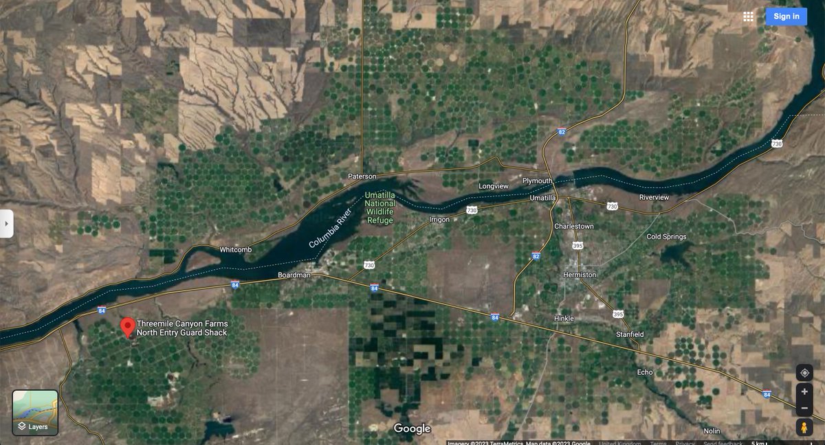 <a href="/utopia_burns/">Utopia Burns</a> @potatonauts Sustainability of profits.
Sustainability of pollution.
Sustainability of exploitation.
Sustainability of misery.

The only sustainability awards they deserve.

And for those who think 'dairy is natural', this is the 50 mile wide farming complex that Threemile Canyon is part of.