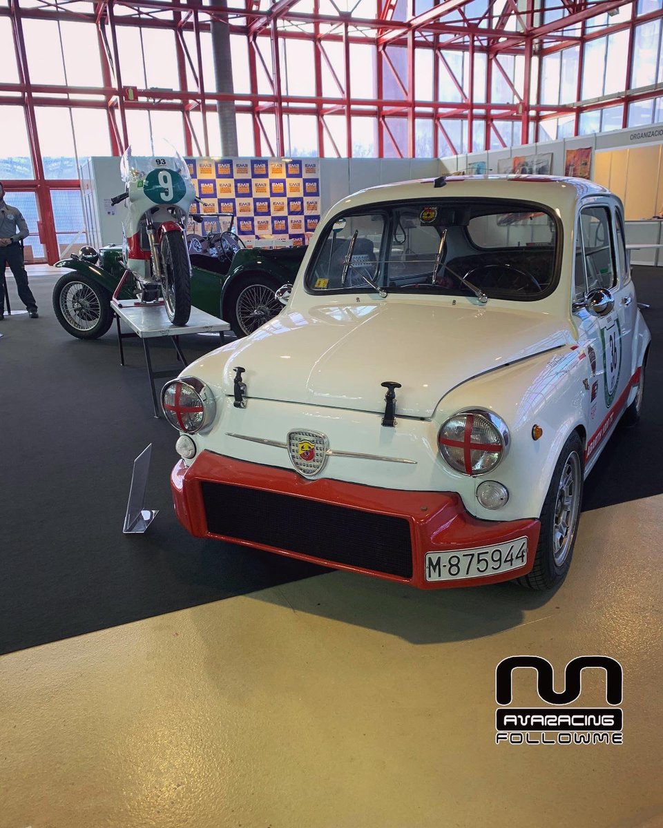 Para los amantes de los Abarth, aquí dos de la vieja escuela 😉👍🏻

#abarth #abarth750 #abarth500 #fiat #oldschool #gasolina #rally #classiccars #salonclassicmadrid #retrocar #racing #racecar #oldcar #nicecar #youtube #cochesclasicos #autosclasicos #legend #Italiancars #avaracing