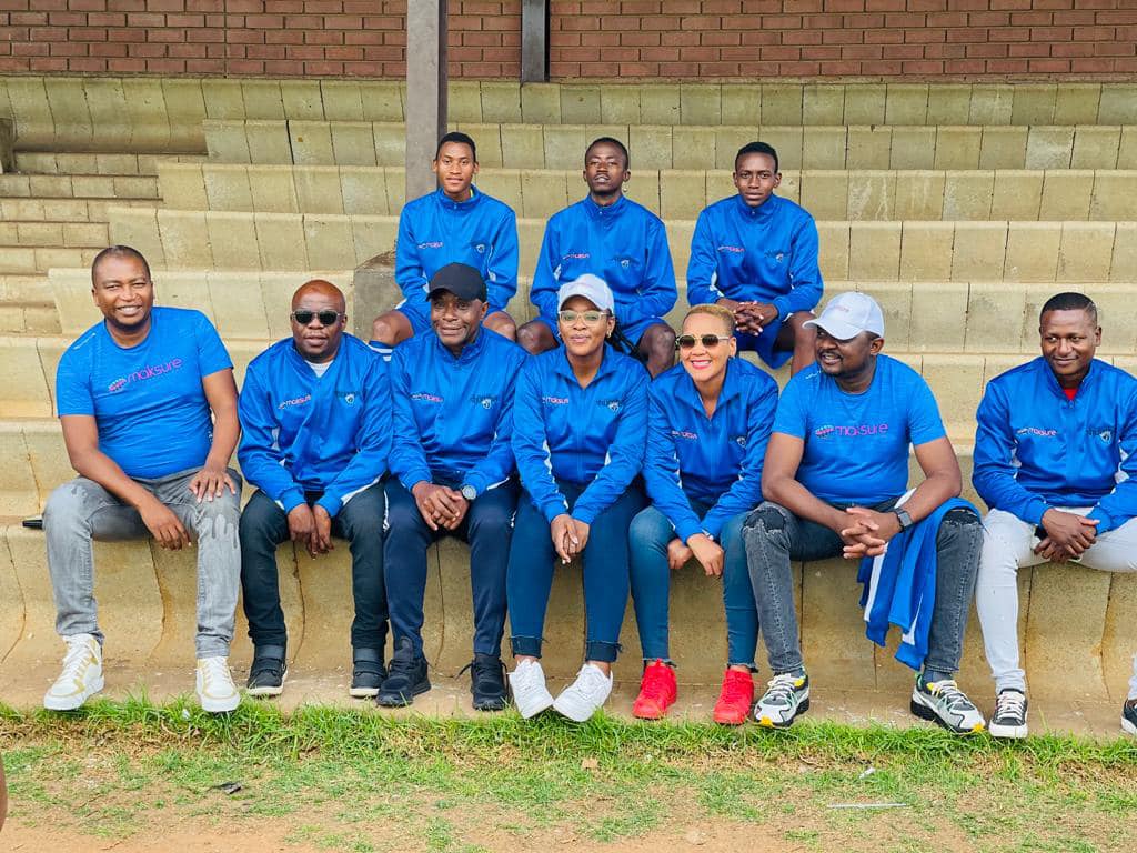 ShumbaFootballD's tweet photo. A word of gratitude to the Maksure team for gifti to the Shumba boys with tracksuits. 
#rebuildingshumba https://t.co/Rp57zugi5a