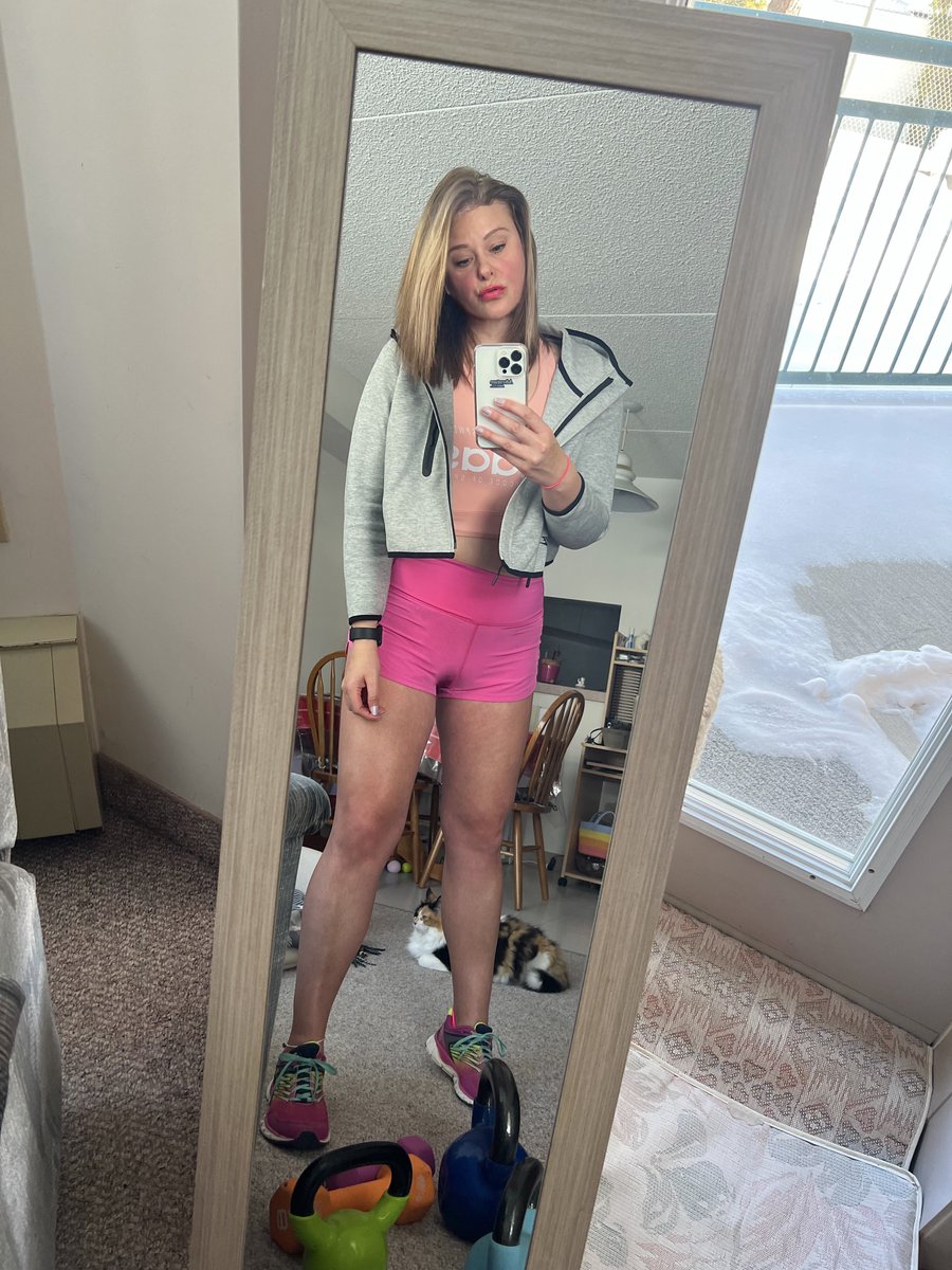 HeyItsMeMissJT's tweet photo. It's not about perfect. It's not about luck. It's about effort. Bring that effort every single day. Get stronger. Get healthier. Get better. #HustleForThatMuscle #GoMeanForTheLean #KettlebellComplex #SaturdayMotivation #Fitness #WorkoutVibes #SweatyLittleMonster ๐โ๏ธ๐๐ช๐ฅ https://t.co/nASnYiQ11F