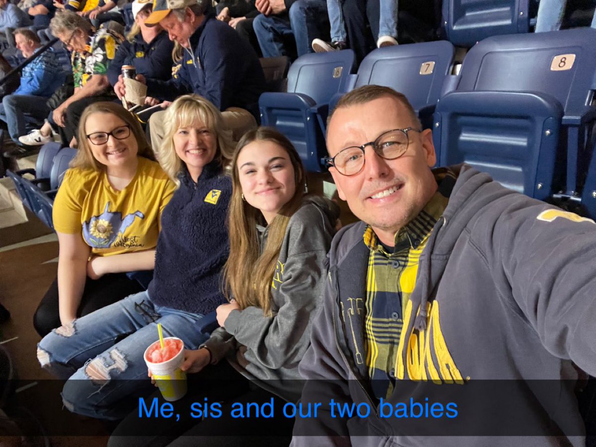 wgregorycollins's tweet photo. Game time! #HailWV #wvgame https://t.co/tlo1yCPmmy