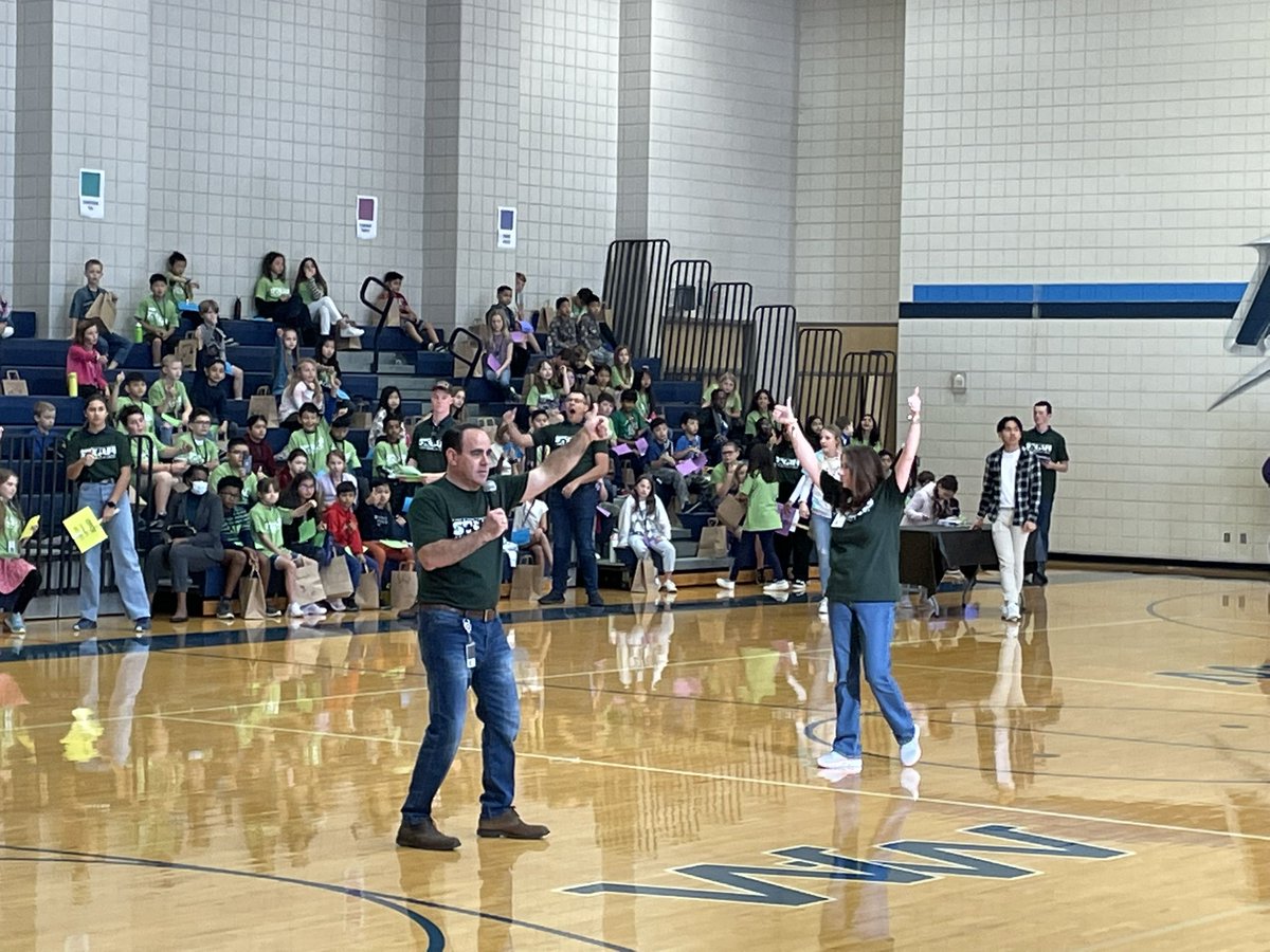 Michael_A_Webb's tweet photo. Virtual rocket launch, music, math,  research, legos, and experiments at the @TomballISD STEAM Conference!  Thank you to all of the volunteers, students, teachers and parents for making this a great way to spend a Saturday morning. https://t.co/FmXNDDEDy0