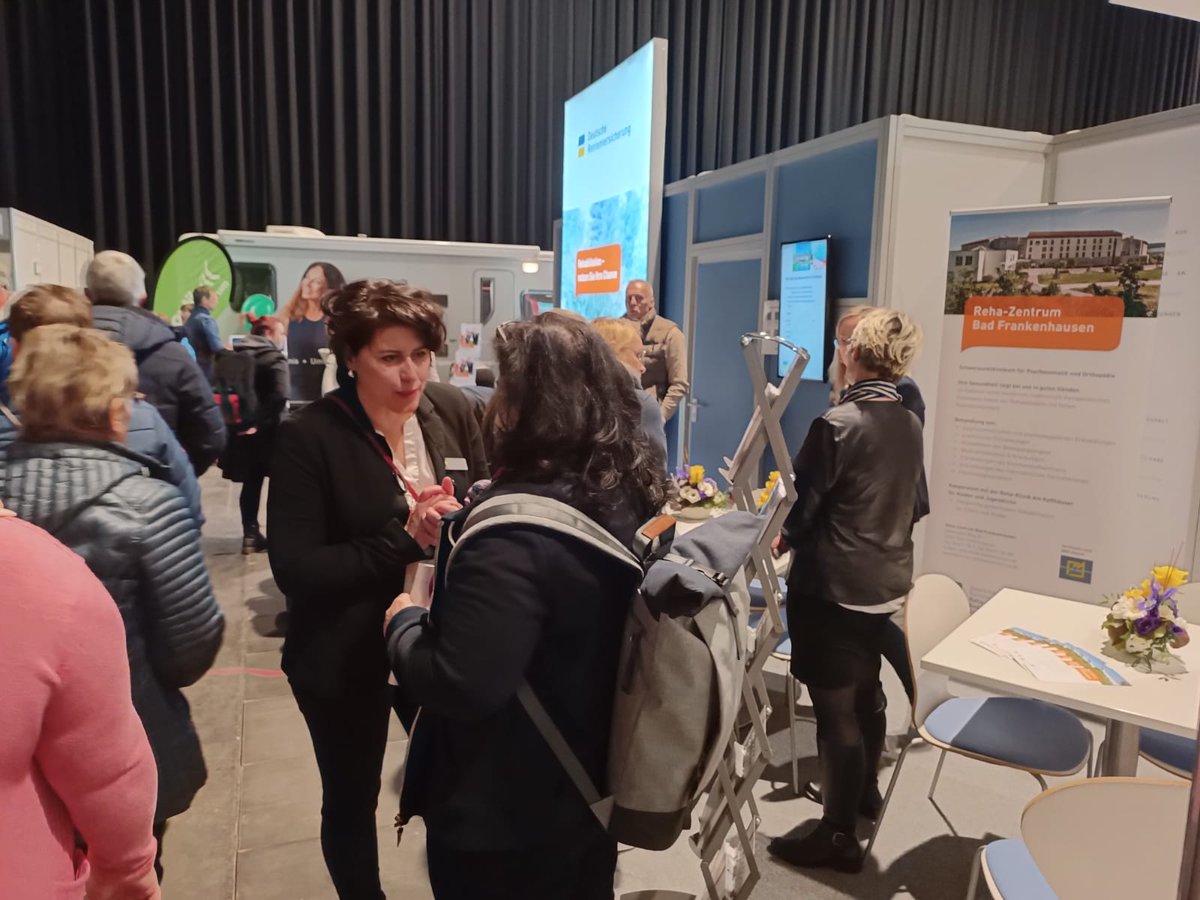 Heute startete die #Thüringer_Gesundheitsmesse in #Erfurt. Besuchen Sie uns morgen noch bis 16 Uhr an Stand G 29 in Halle 1 auf dem Messegelände. Wir beraten Sie zum Thema #Reha, Wunsch- und Wahlrecht sowie zu Leistungen zur Teilhabe am Arbeitsleben. Wir freuen uns auf Sie 🤗