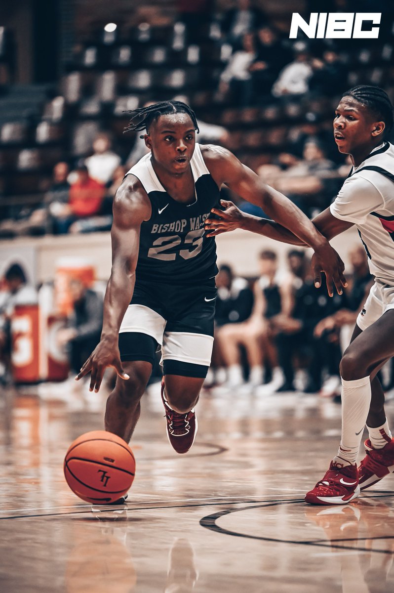 .<a href="/Mtyne11/">mikkel tyne</a>'s hot hand (22 points) has helped <a href="/BWSpartansHoops/">Bishop Walsh Basketball</a> cut into the Oak Hill lead headed into the 4th quarter. 
Warriors lead 47-45.
Live now on <a href="/ESPNPlus/">ESPN+</a>! #NIBC