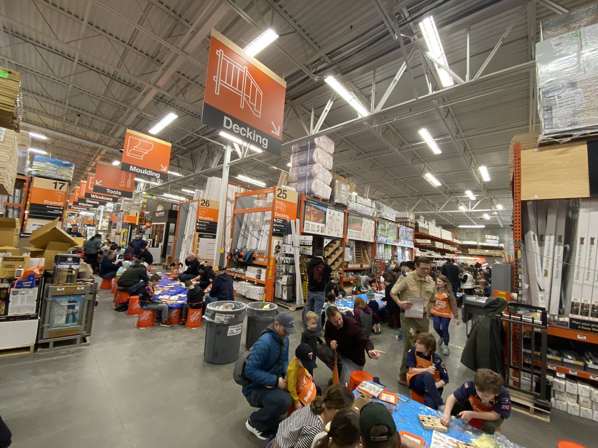 Absolutely packed house the Big Apple with over 650 kids joining us for our workshop. Perfect opportunity to drive some pipeline and customer engagement!! #BigApple2833 <a href="/HanzlikJoe/">Joe Hanzlik</a> <a href="/CampSweenScott/">Scott Sweeney</a> <a href="/kstolie/">Kstolie</a>