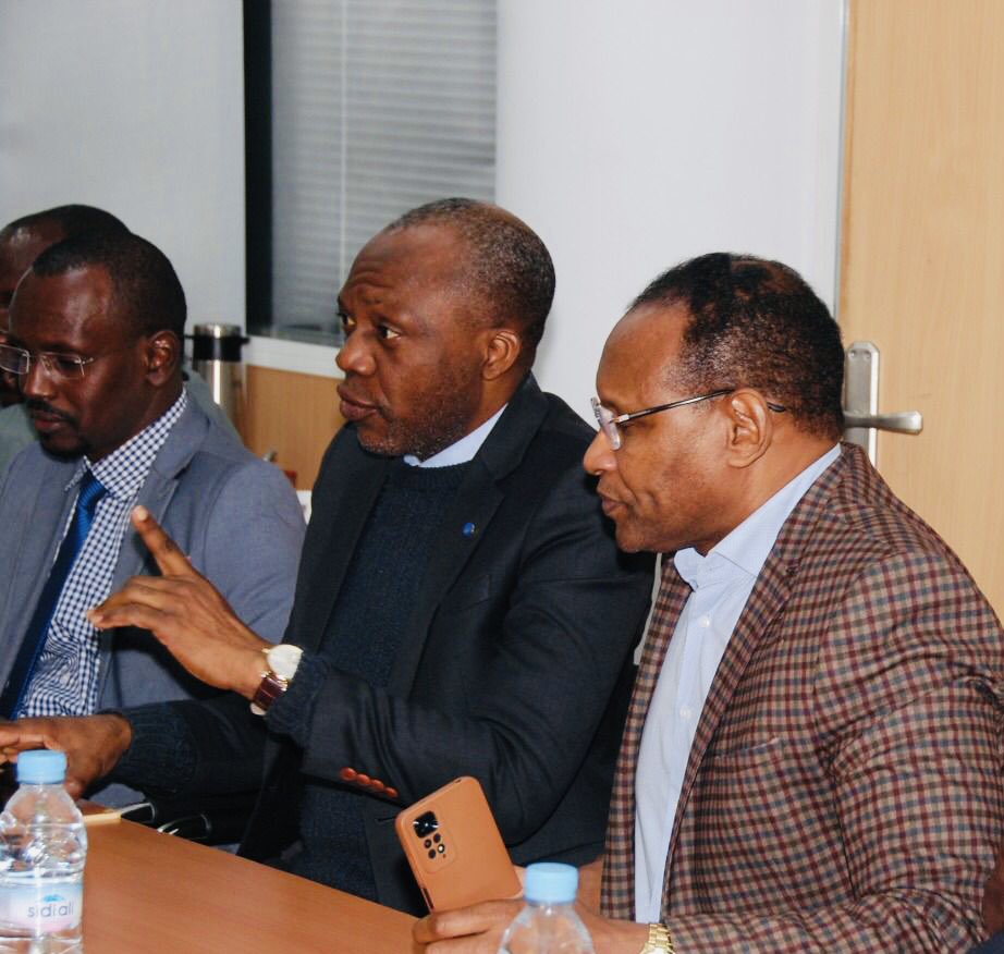 IBE_UNESCO's tweet photo. Des experts du @IBE_UNESCO ont accompagné la délégation du Ministère de l’éducation du Tchad dans la mise en œuvre du #PREAT.
Les échanges avec l’Ambassadeur🇹🇩 ont porté sur le bon déroulement de la mission du Ministère de l’éducation auprès des autorités éducatives marocaines. https://t.co/iHK94rrU9M