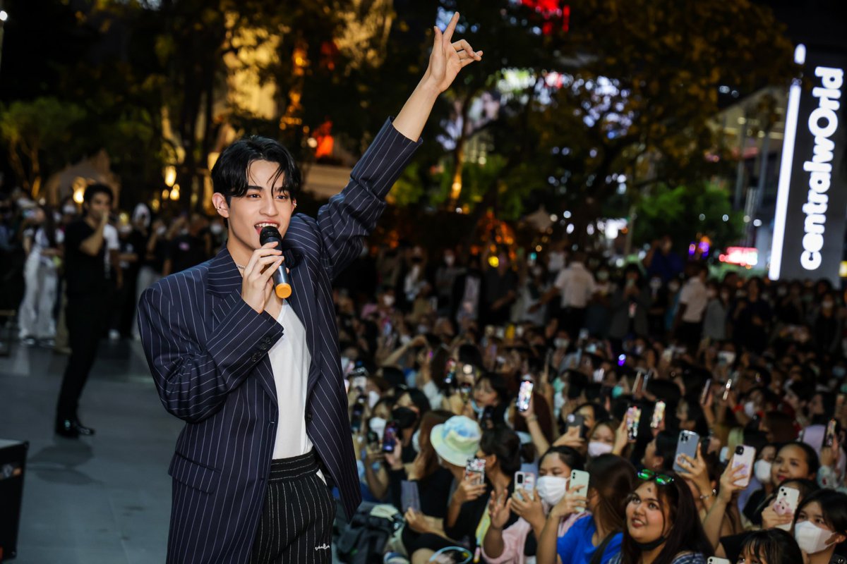 centralwOrld's tweet photo. ก่อนจะหลับฝันดีในคืนนี้ ขอฝากรูปน่าร้ากกน่ารัก ��ว้ให้หลับฝันดีจ้ะ 🥰
#JeffSatur #BarcodeTin
#JeffBarcodeWujuBakery #DearJeffCode #centralwOrld https://t.co/thNo4R713B